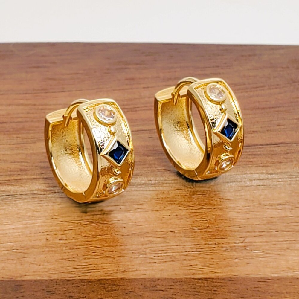 14K Gold Womens 1ct Blue Sapphire Gemstone 1ct Diamond Small Hoop Earrings NEW - Picture 5 of 5